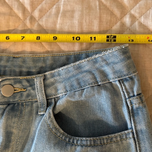 Denim Floral Appliquéd Jeans Raw Hem - Picture 10 of 12